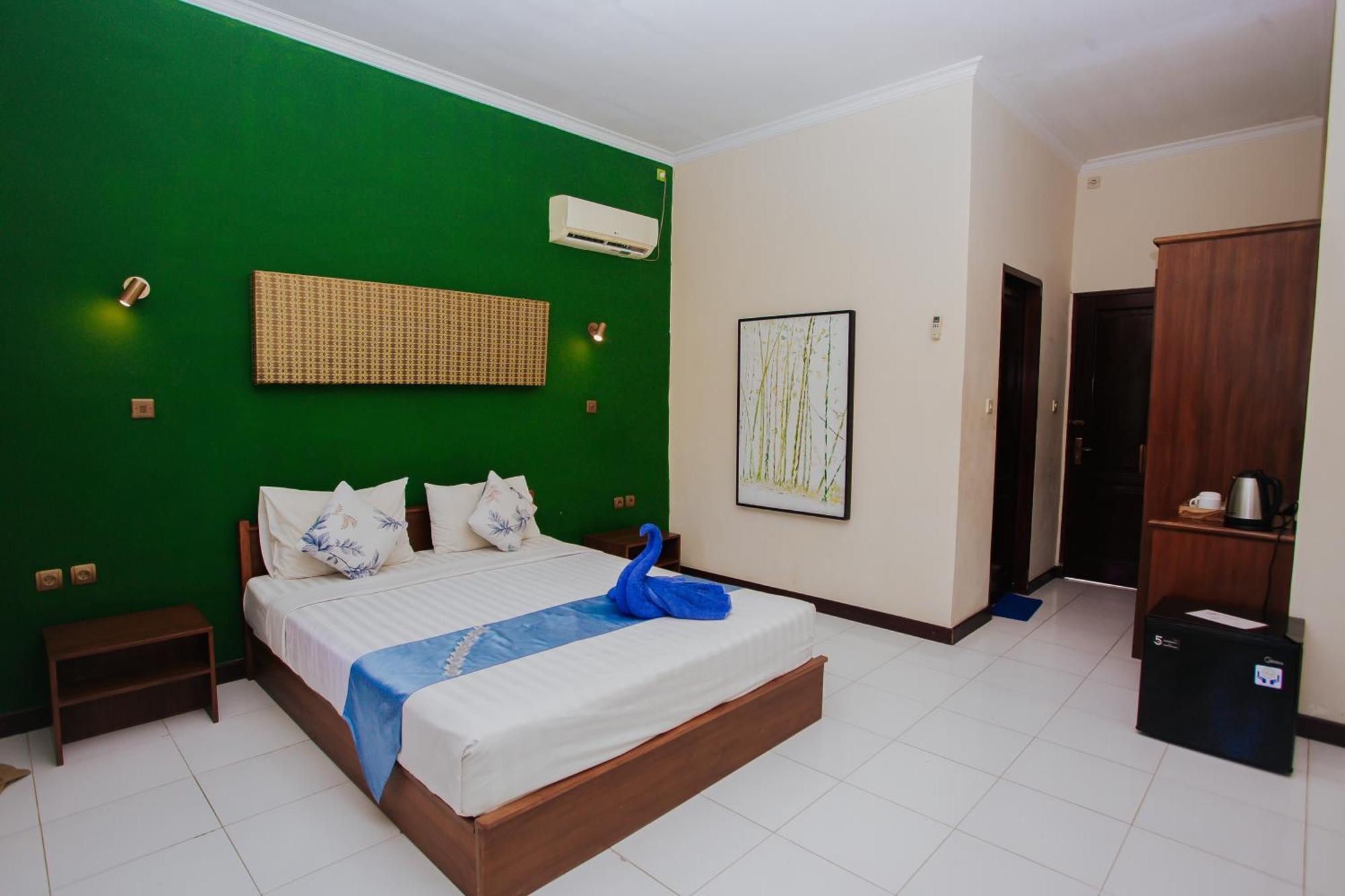 Medana Bay Marina Hotel Paloh Exterior foto